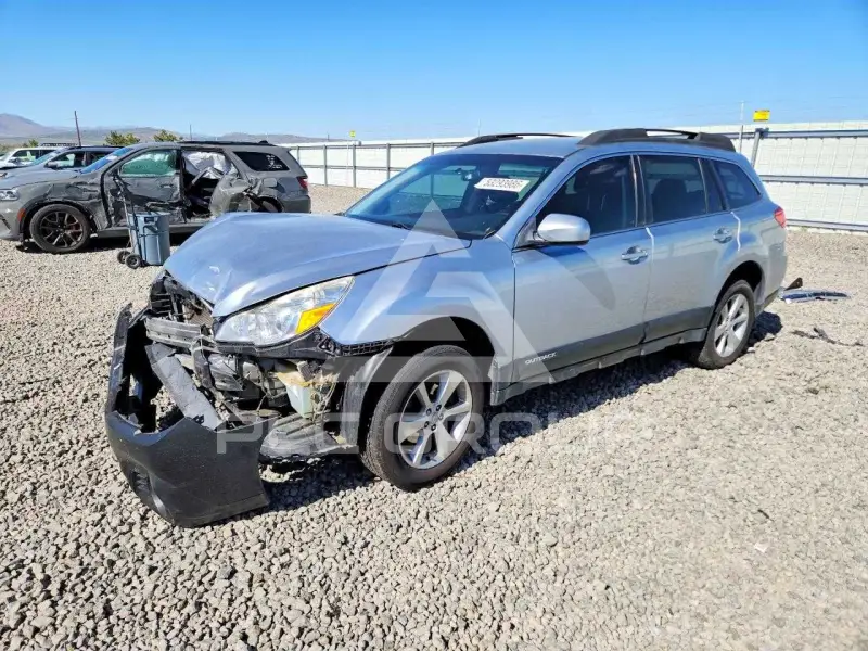 2013 Subaru Outback photo