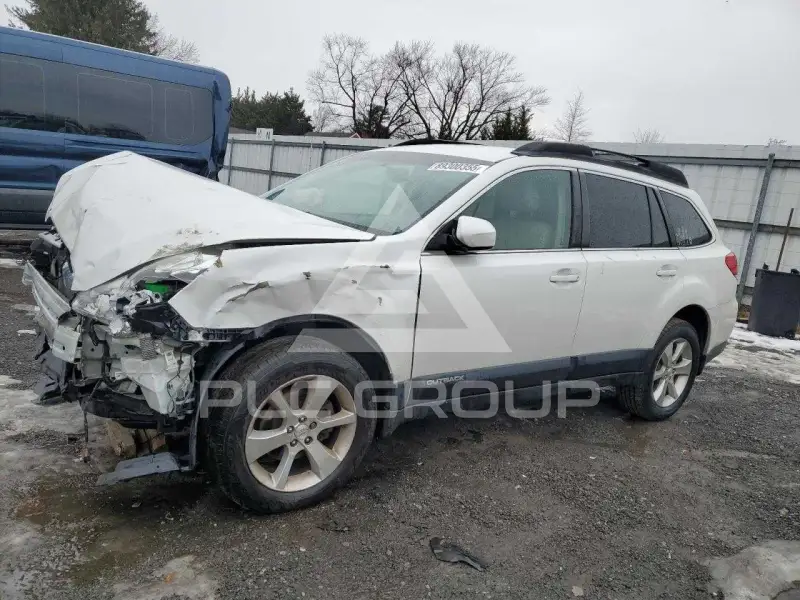 2013 Subaru Outback photo