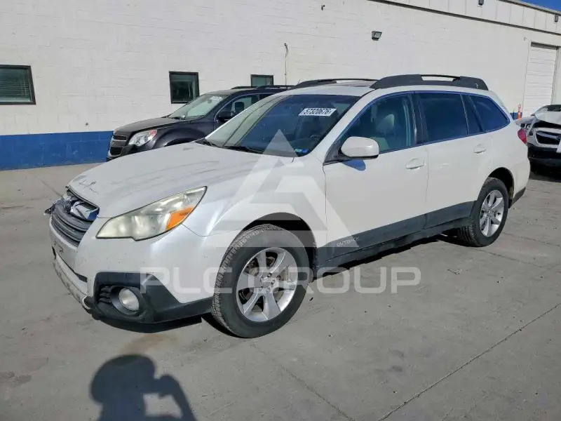 2013 Subaru Outback photo