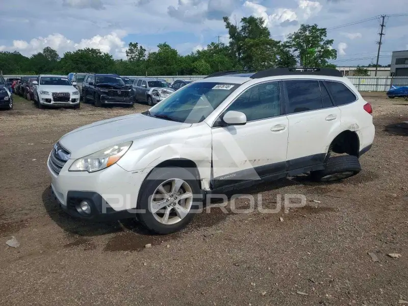 2013 Subaru Outback photo
