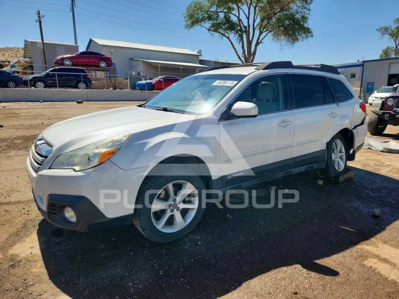 2013 Subaru Outback photo