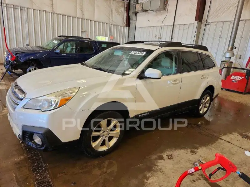 2013 Subaru Outback photo
