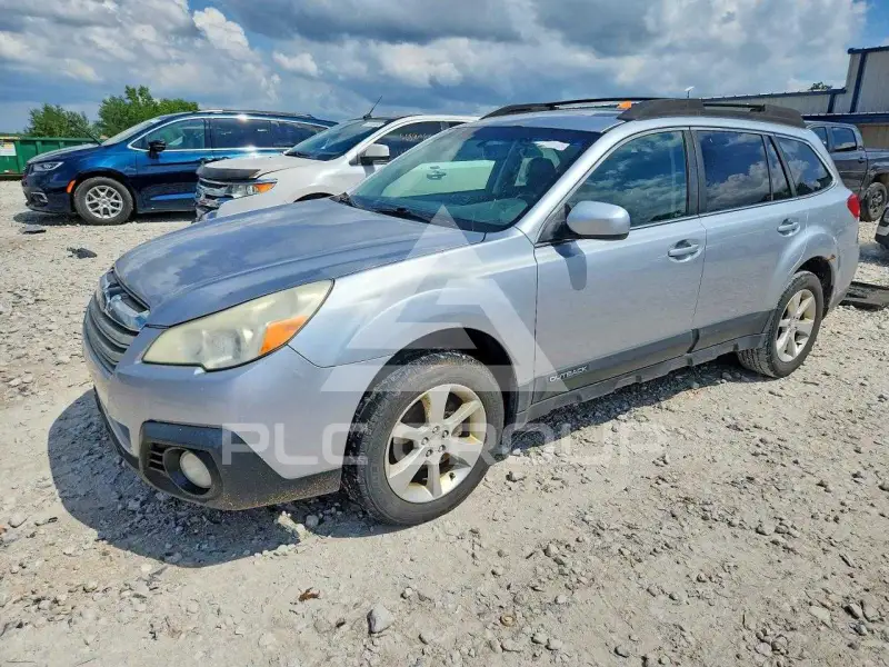 2013 Subaru Outback photo