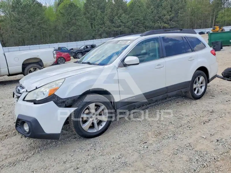 2013 Subaru Outback photo