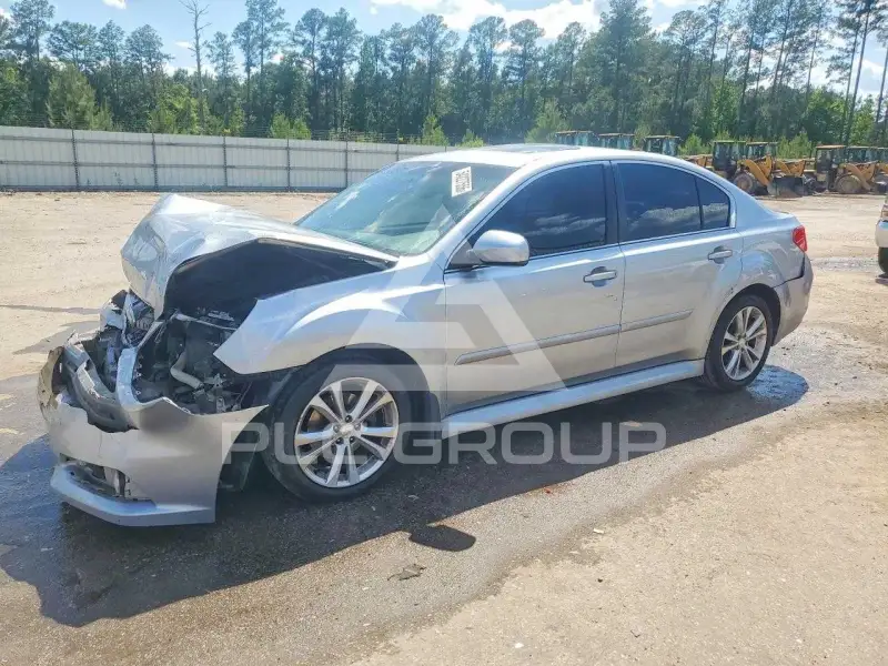 2013 Subaru Legacy фото