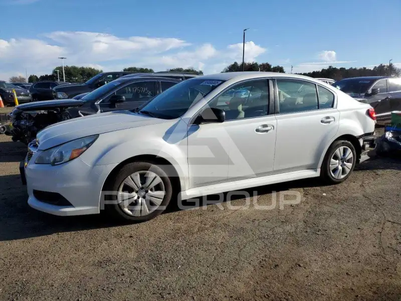 2013 Subaru Legacy photo