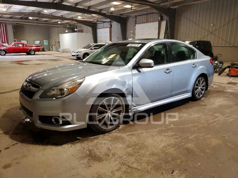 2013 Subaru Legacy photo