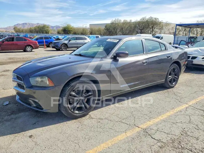 2013 Dodge CHARGER photo
