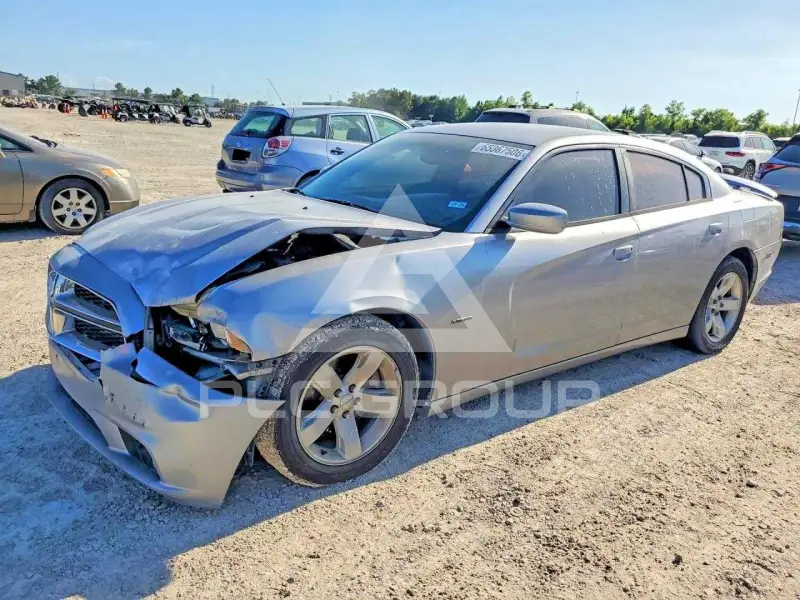 2013 Dodge CHARGER photo