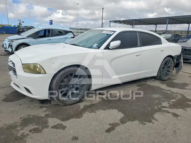 2013 Dodge CHARGER photo