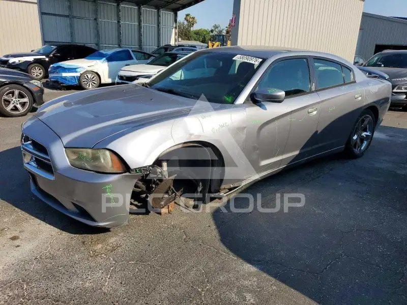 2013 Dodge CHARGER фото