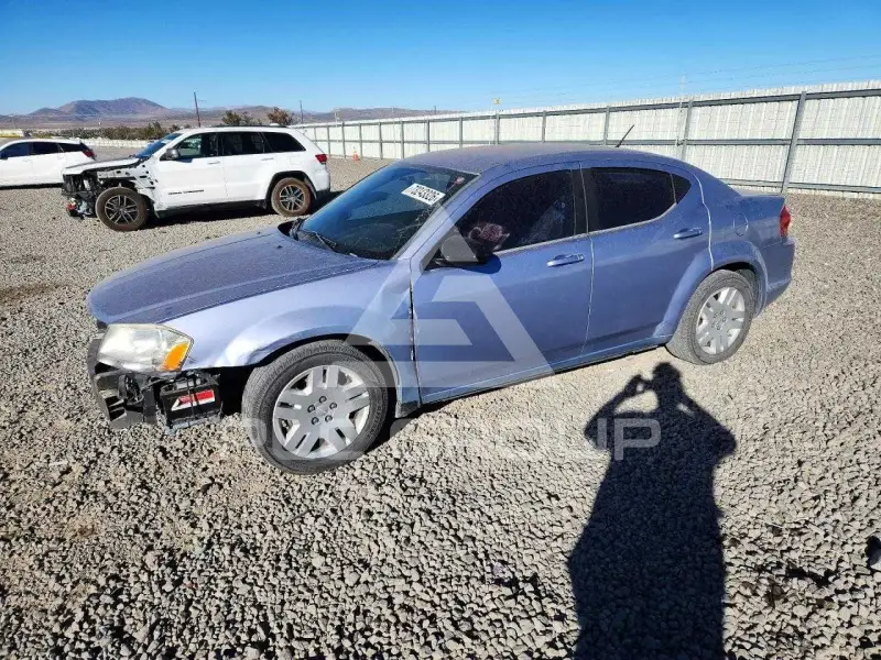 2013 Dodge AVENGER фото