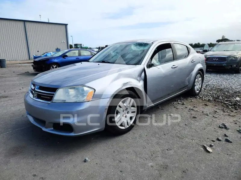 2013 Dodge AVENGER photo