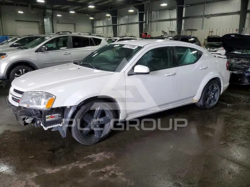 2013 Dodge AVENGER фото