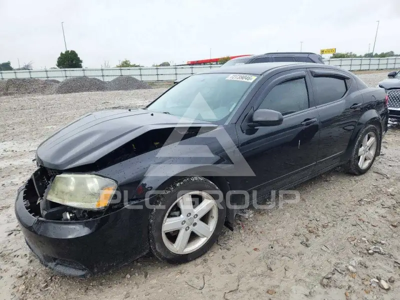 2013 Dodge AVENGER photo