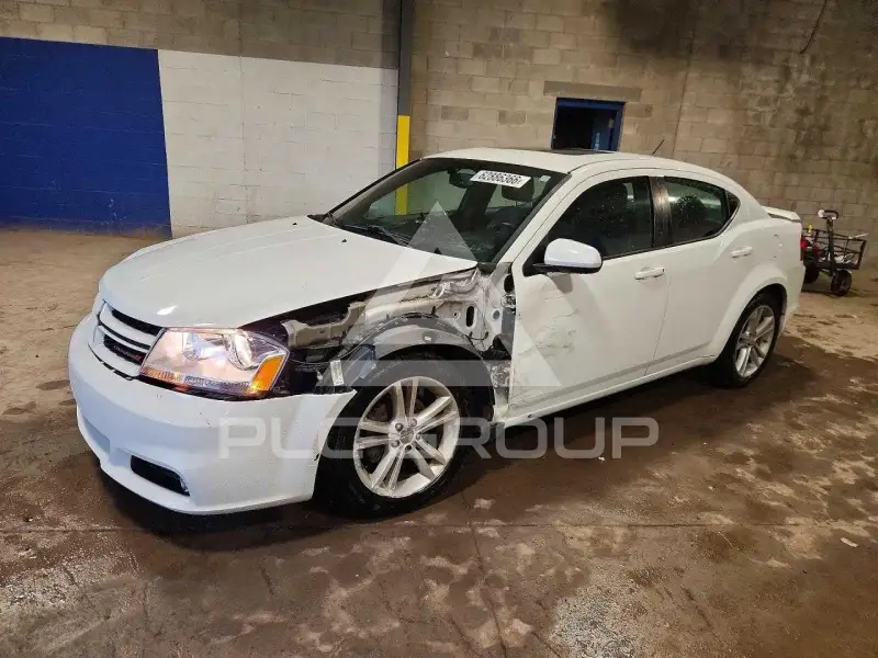 2013 Dodge AVENGER photo