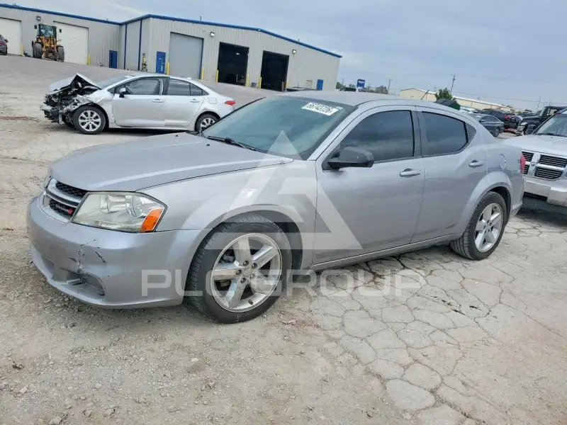 2013 Dodge AVENGER photo