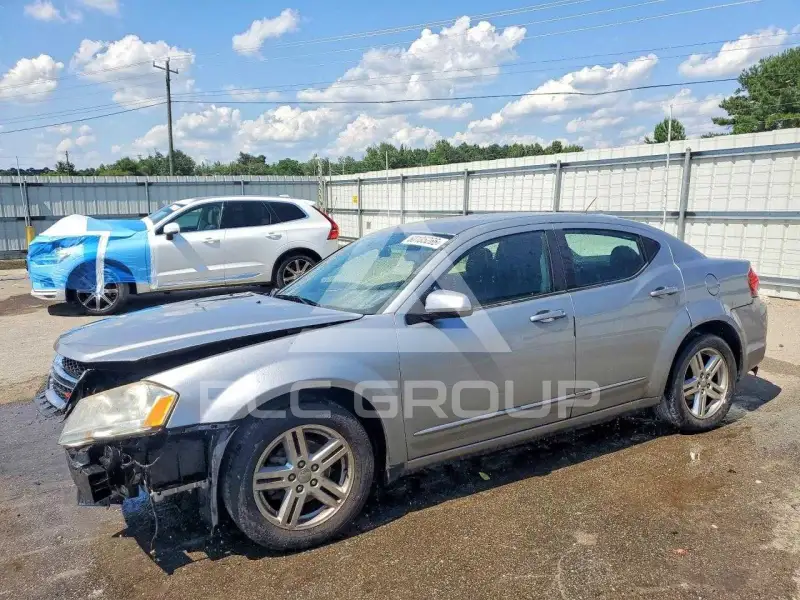 2013 Dodge AVENGER фото