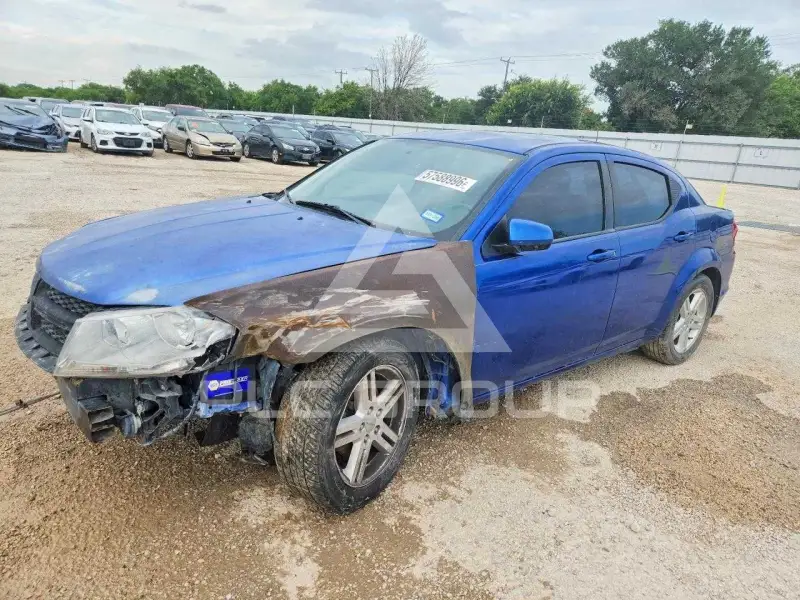 2013 Dodge AVENGER photo