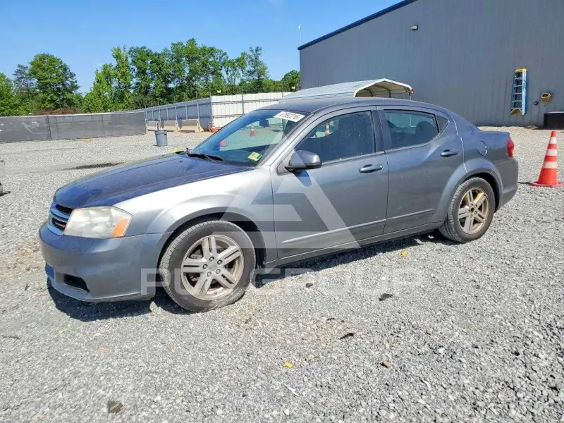 2013 Dodge AVENGER фото