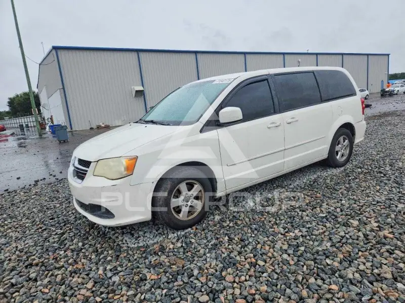 2013 Dodge CARAVAN фото