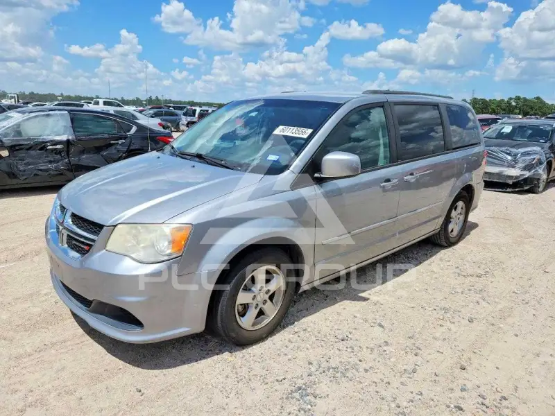 2013 Dodge CARAVAN фото