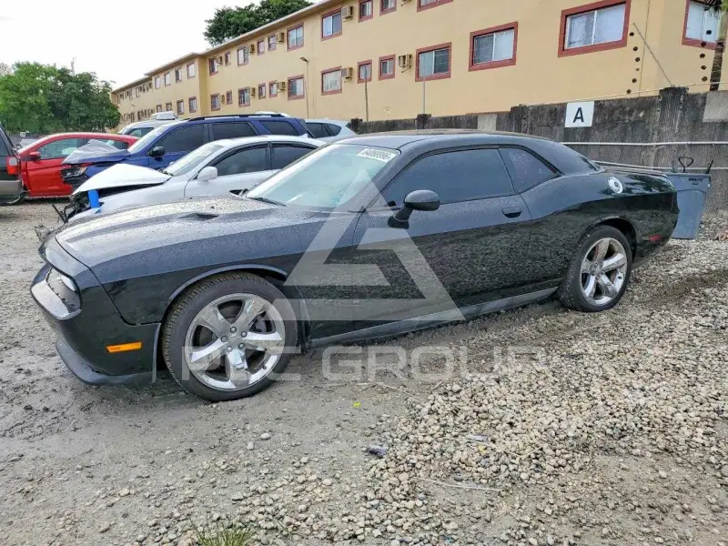 2013 Dodge CHALLENGER фото