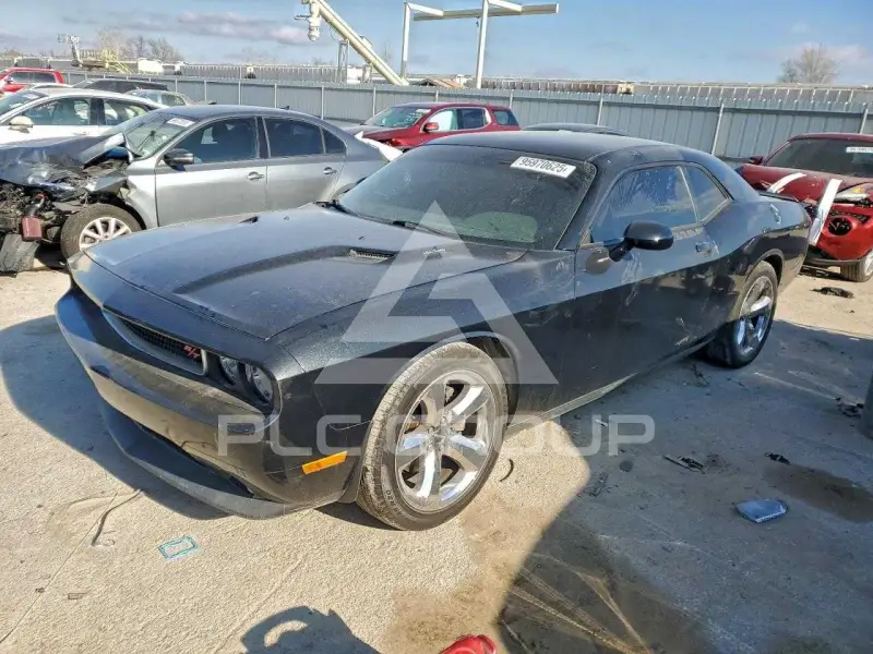 2013 Dodge CHALLENGER photo