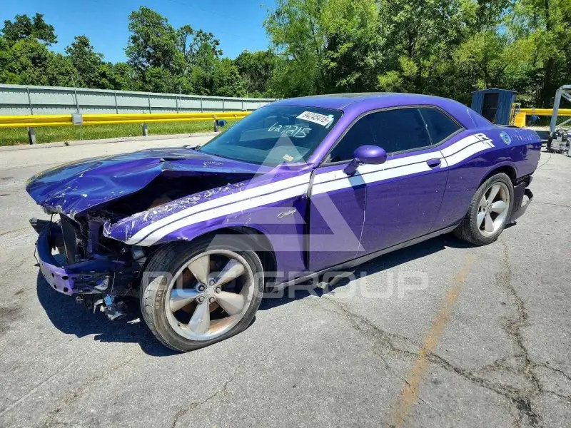 2013 Dodge CHALLENGER фото