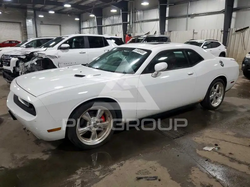 2013 Dodge CHALLENGER фото