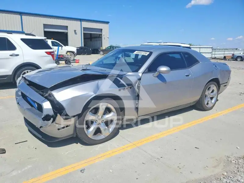 2013 Dodge CHALLENGER фото