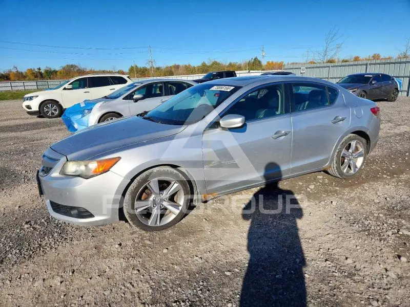 2013 Acura ILX photo