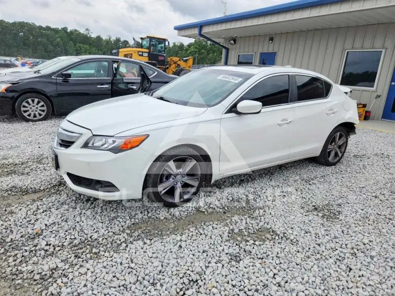 2013 Acura ILX photo