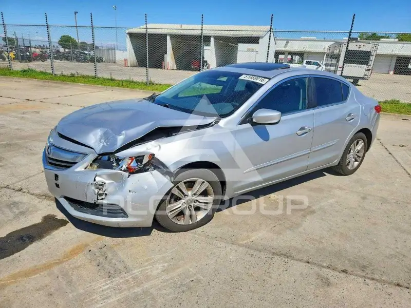 2013 Acura ILX photo