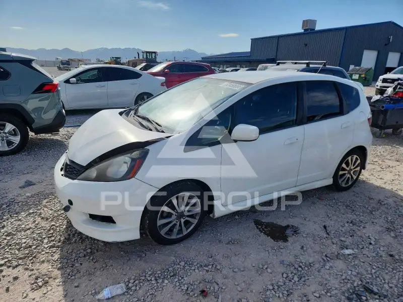 2013 Honda FIT photo