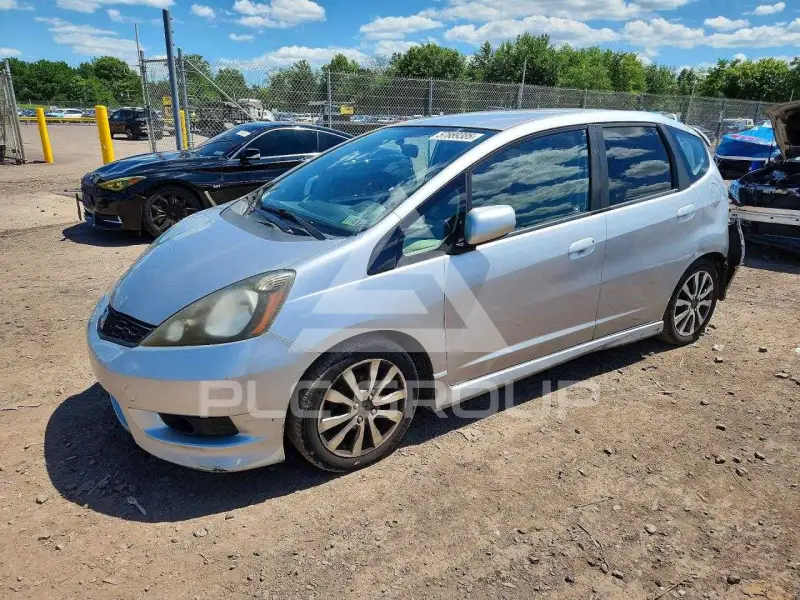 2013 Honda FIT photo