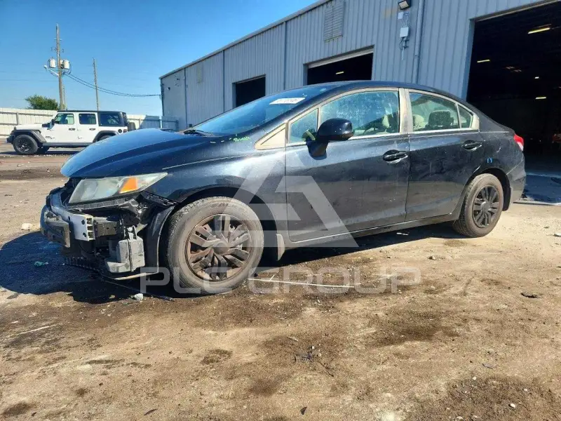 2013 Honda CIVIC фото
