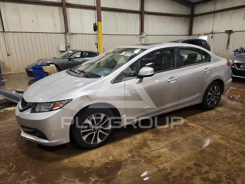2013 Honda CIVIC фото