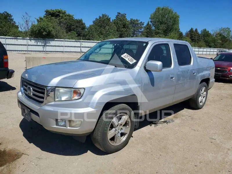 2013 Honda RIDGELINE photo