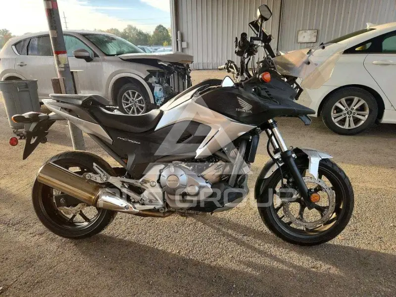 2013 Honda NC фото
