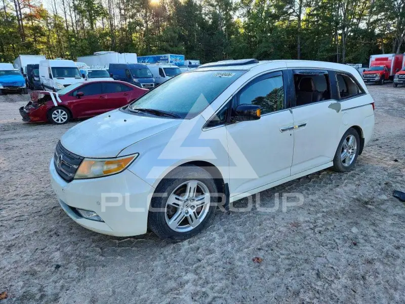 2013 Honda ODYSSEY фото
