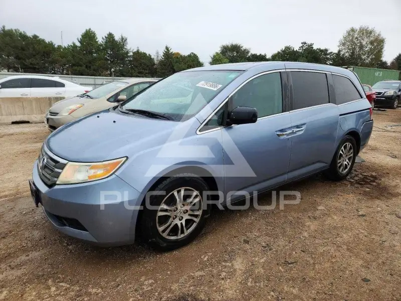 2013 Honda ODYSSEY фото