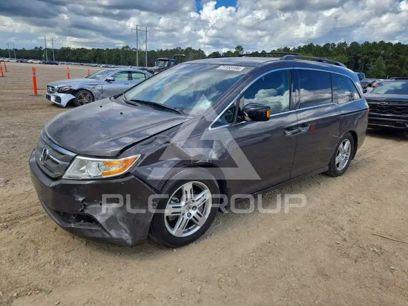 2013 Honda ODYSSEY фото