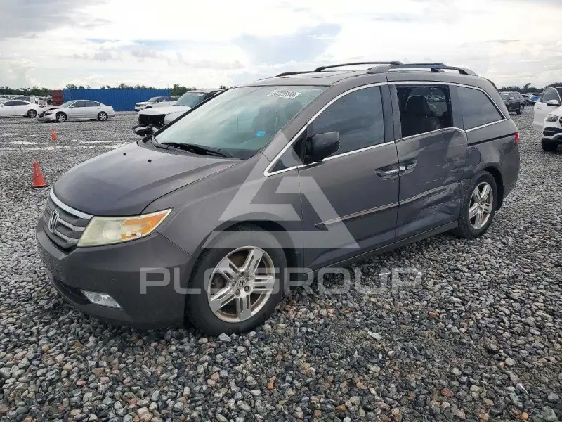 2013 Honda ODYSSEY фото