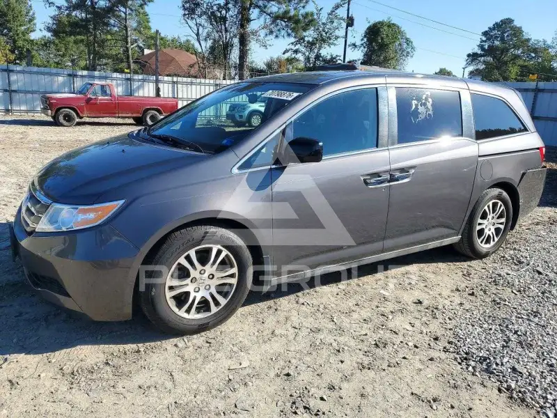 2013 Honda ODYSSEY фото