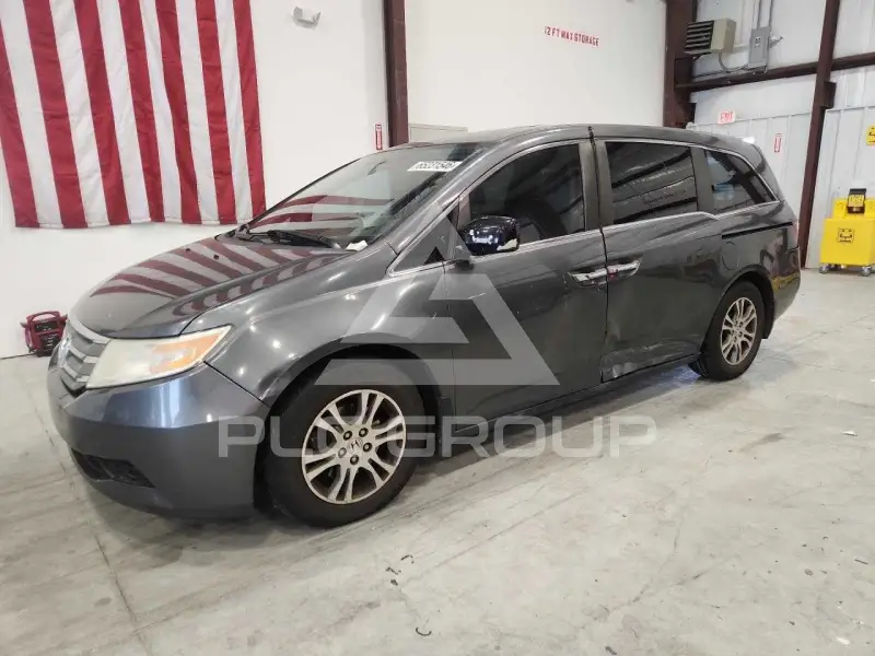 2013 Honda ODYSSEY photo