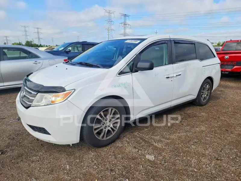 2013 Honda ODYSSEY фото