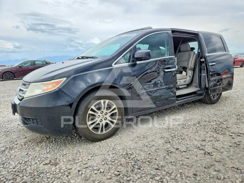 2013 Honda ODYSSEY фото