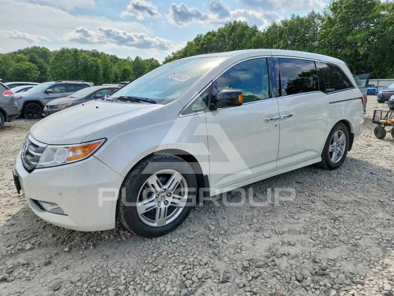 2013 Honda ODYSSEY фото