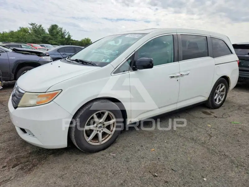 2013 Honda ODYSSEY фото